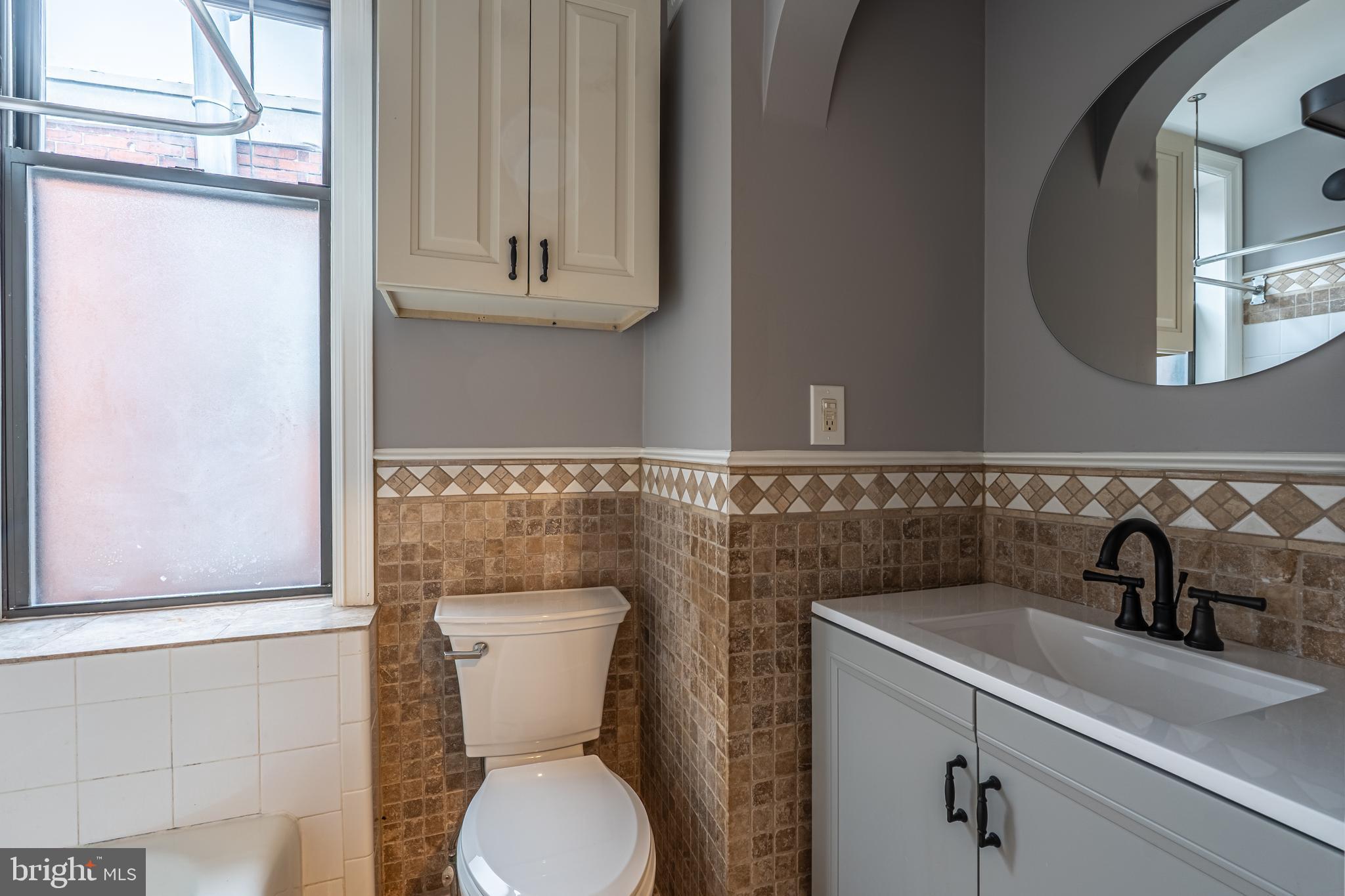 2523 S ROSEWOOD STREET