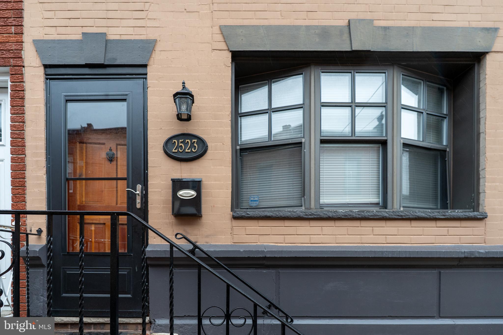 2523 S ROSEWOOD STREET