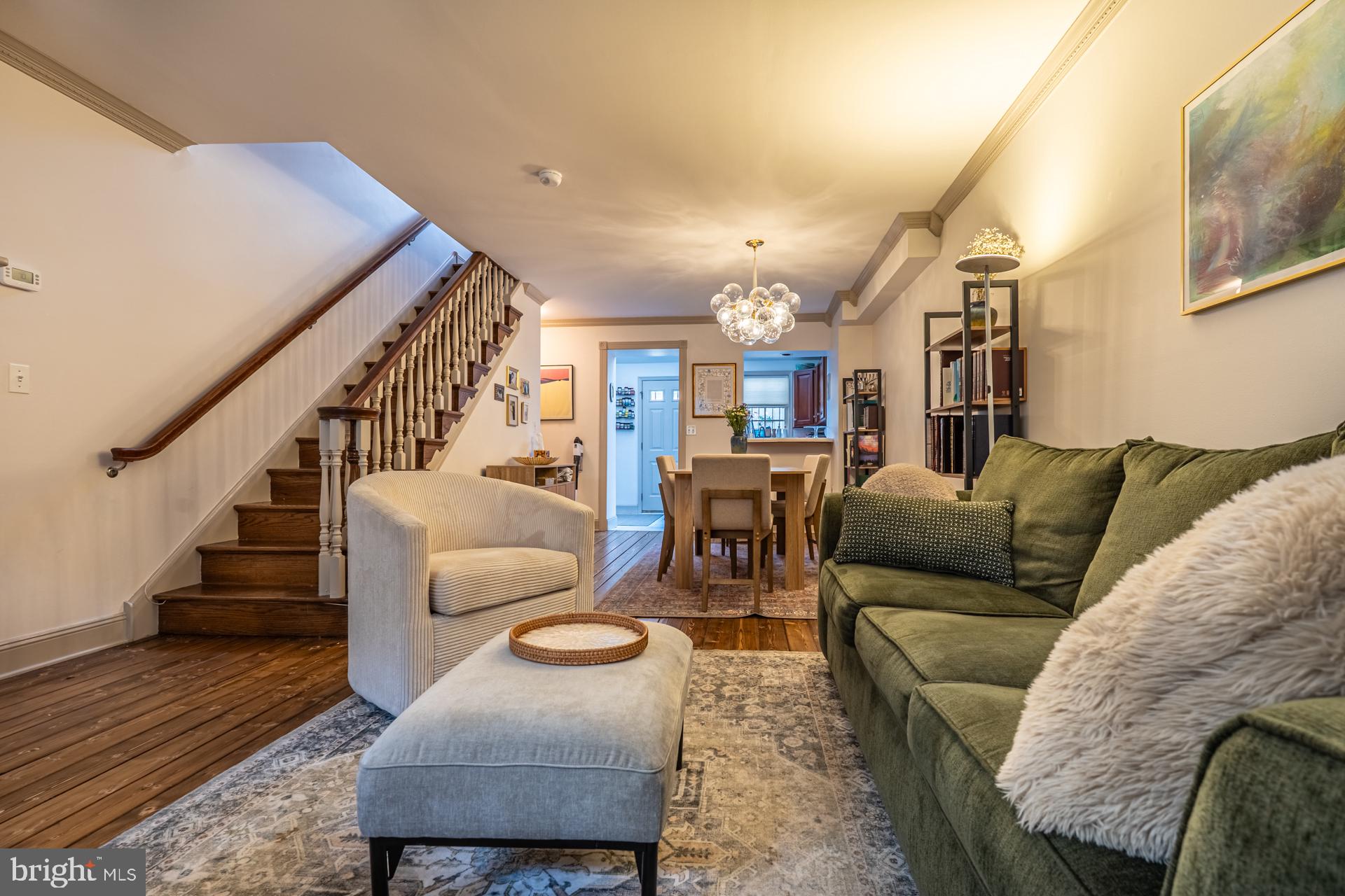 239 S QUINCE