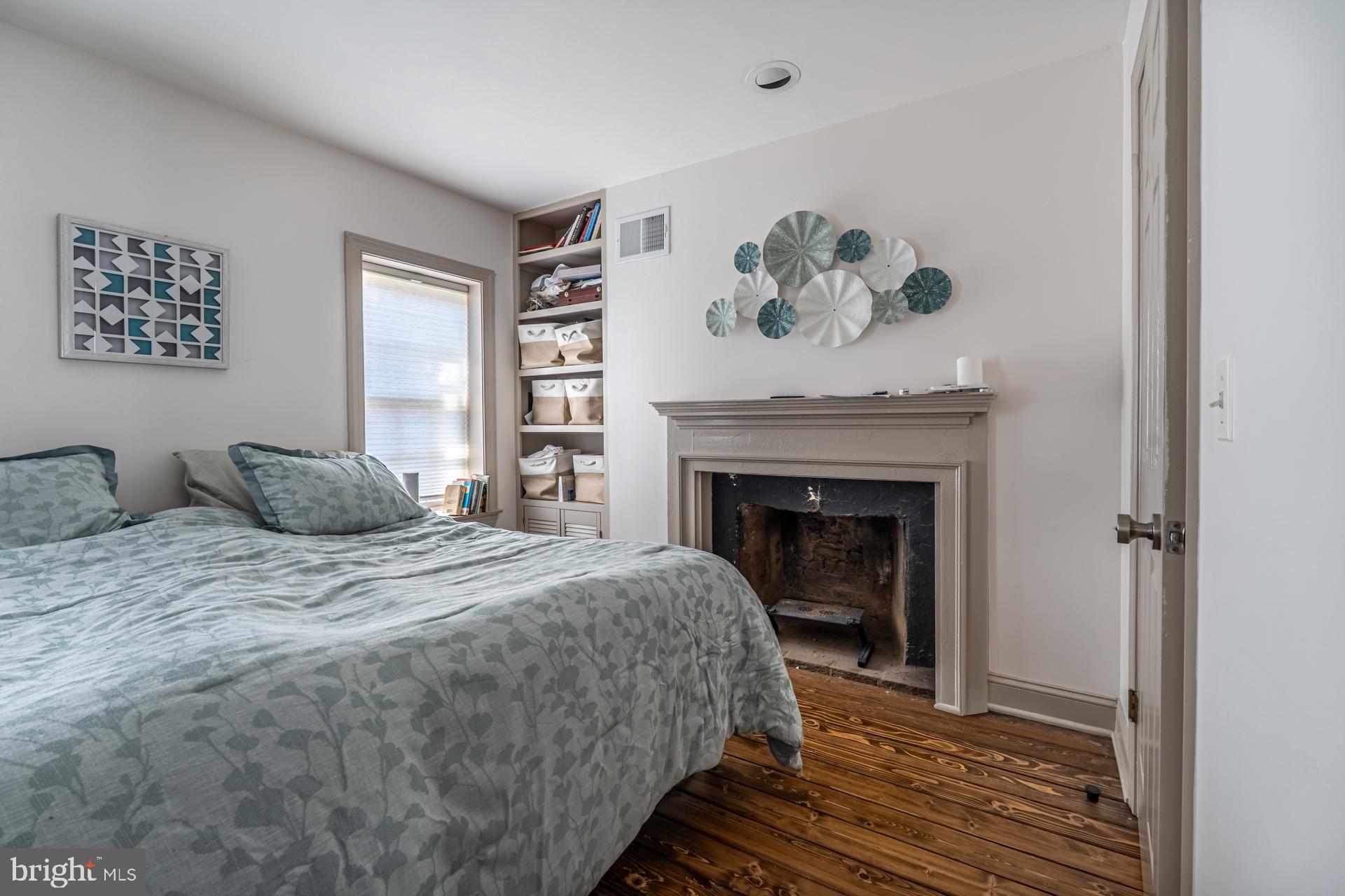 239 S QUINCE