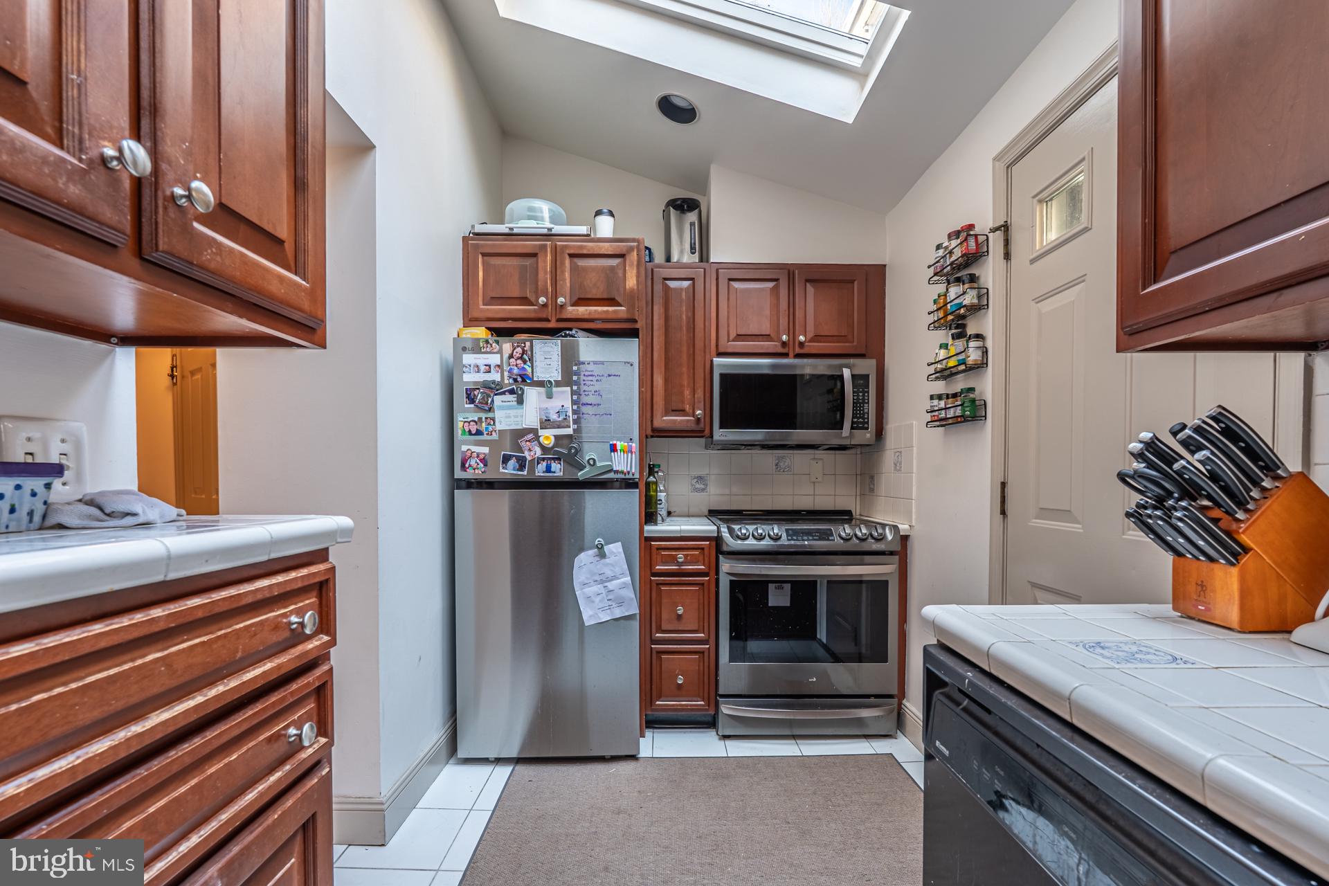 239 S QUINCE