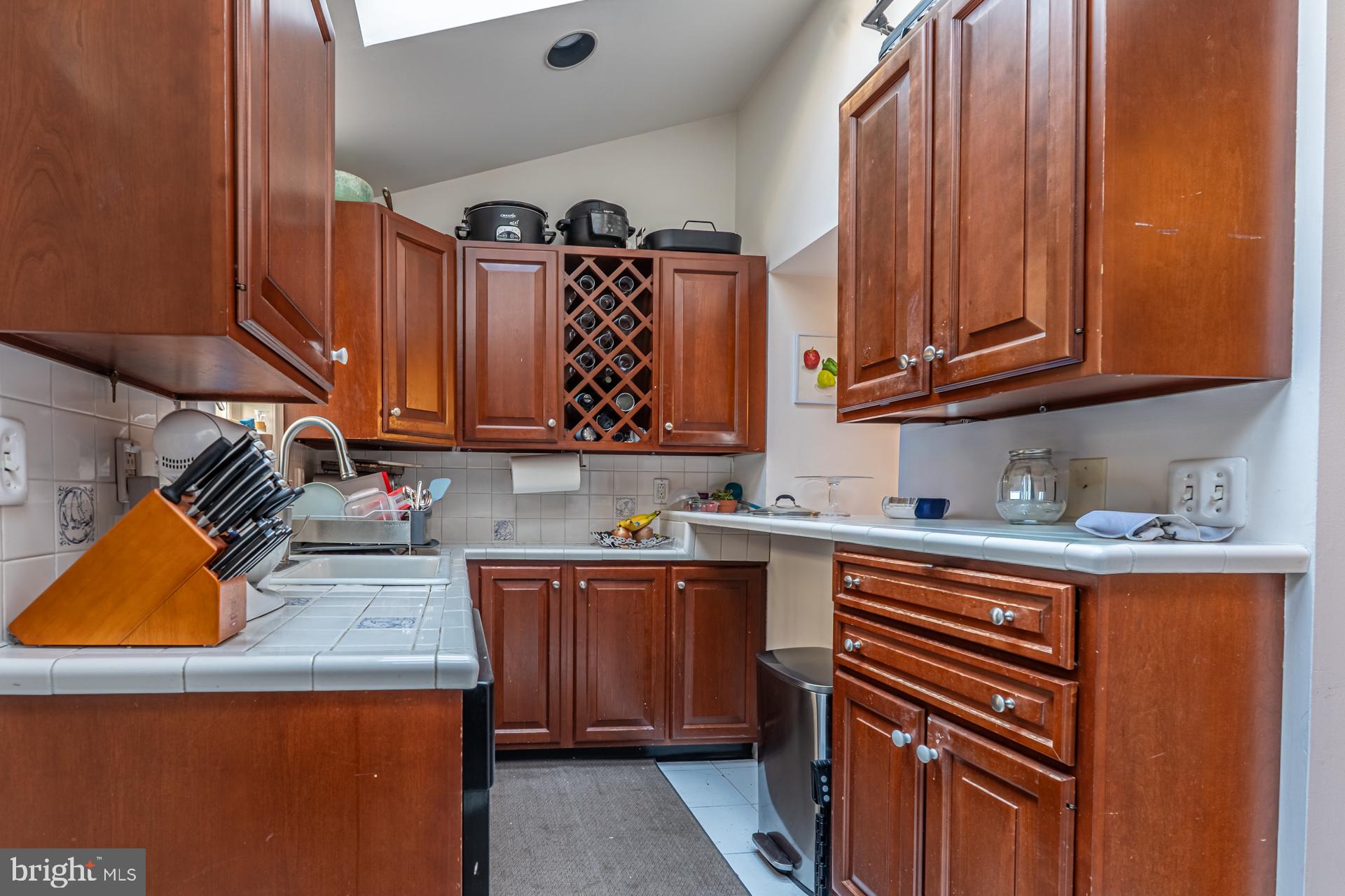 239 S QUINCE