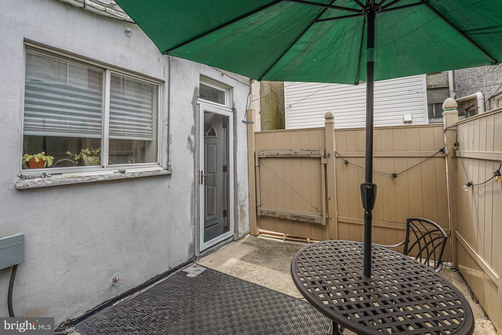 1152 S 7TH STREET