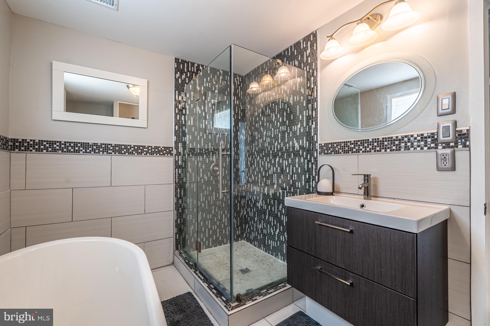 1152 S 7TH STREET