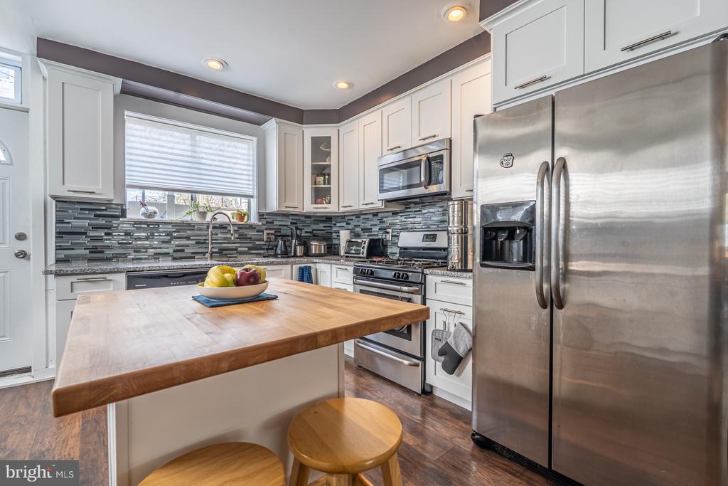 1152 S 7TH STREET