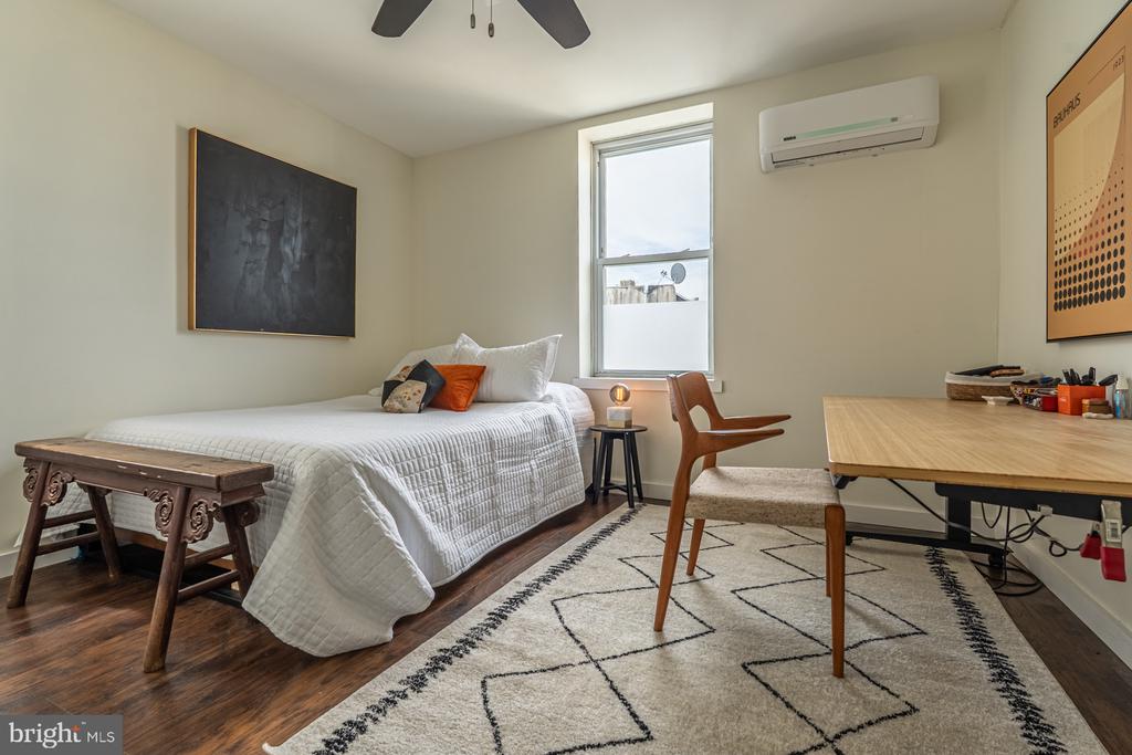 1152 S 7TH STREET