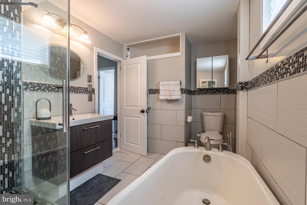 1152 S 7TH STREET