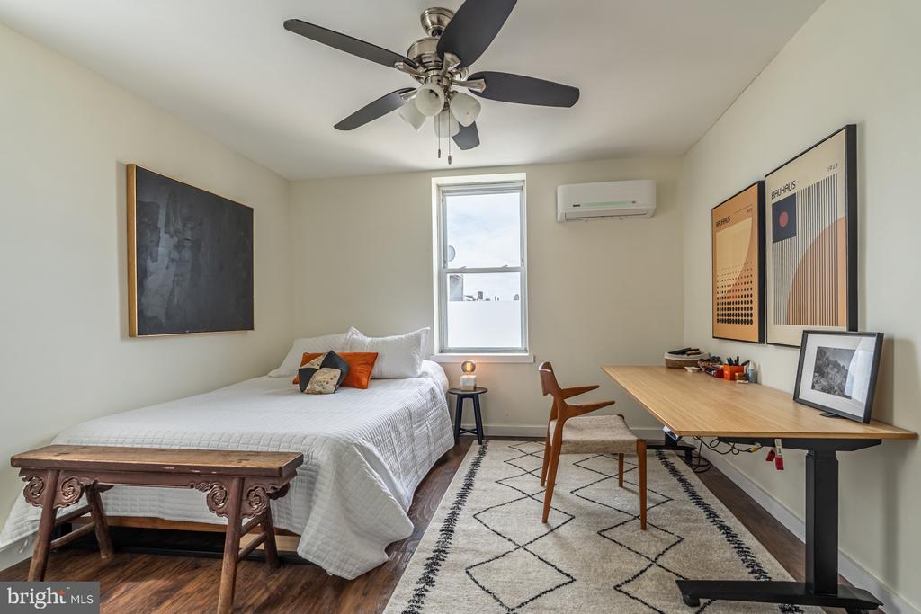 1152 S 7TH STREET