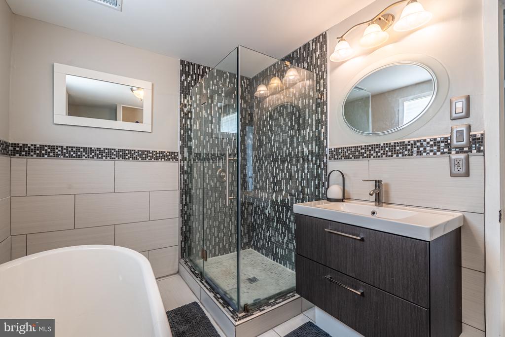 1152 S 7TH STREET