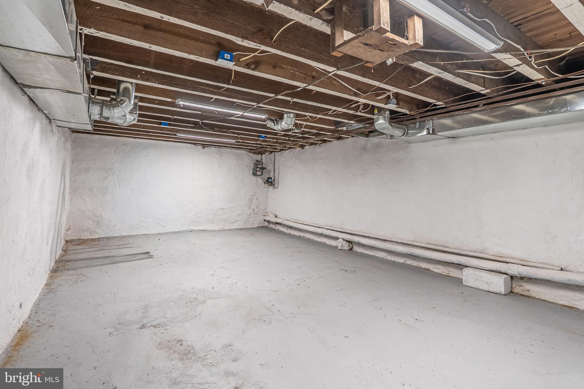 2020 E HAINES STREET