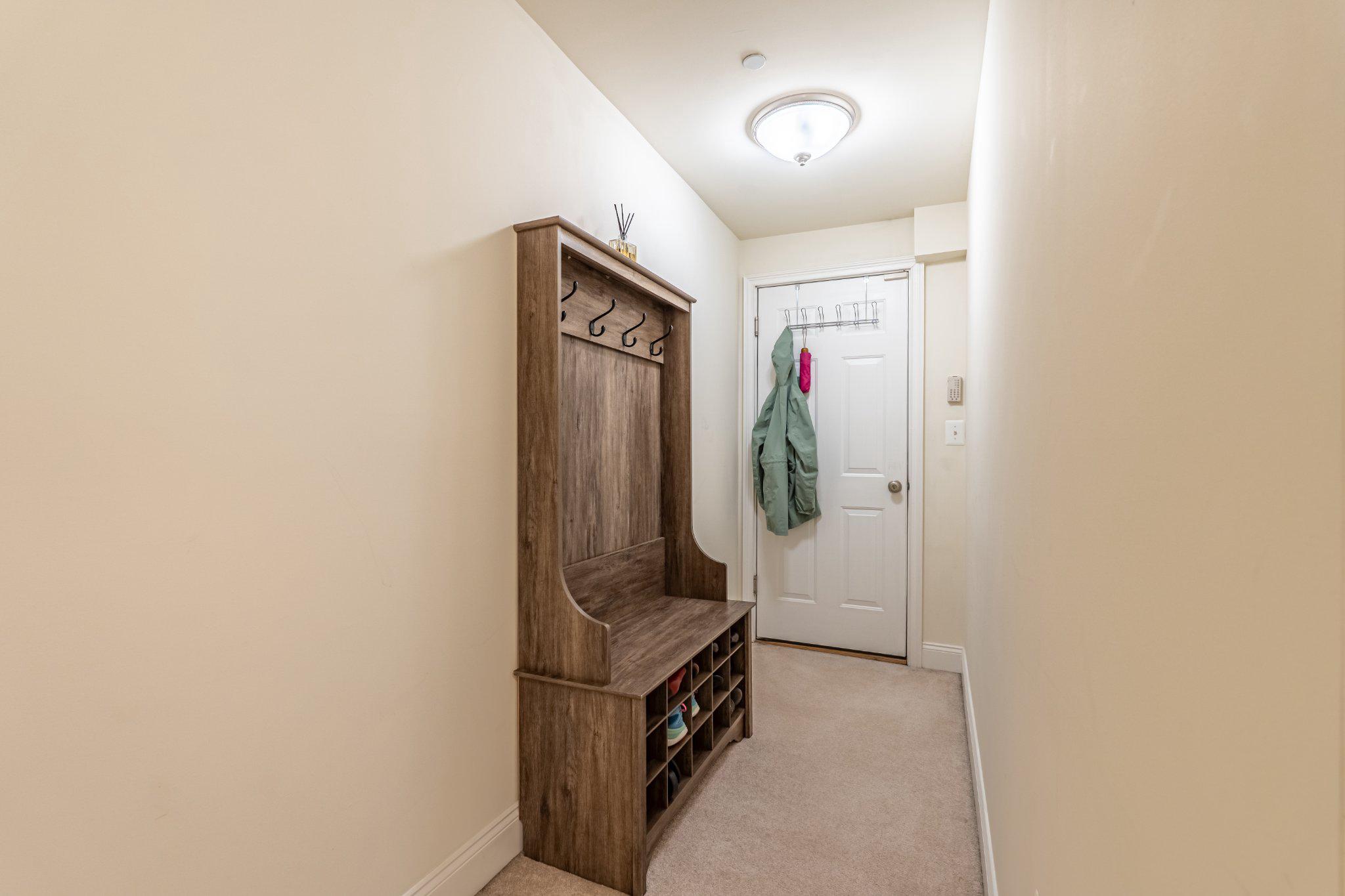 608 CAPTAINS WAY