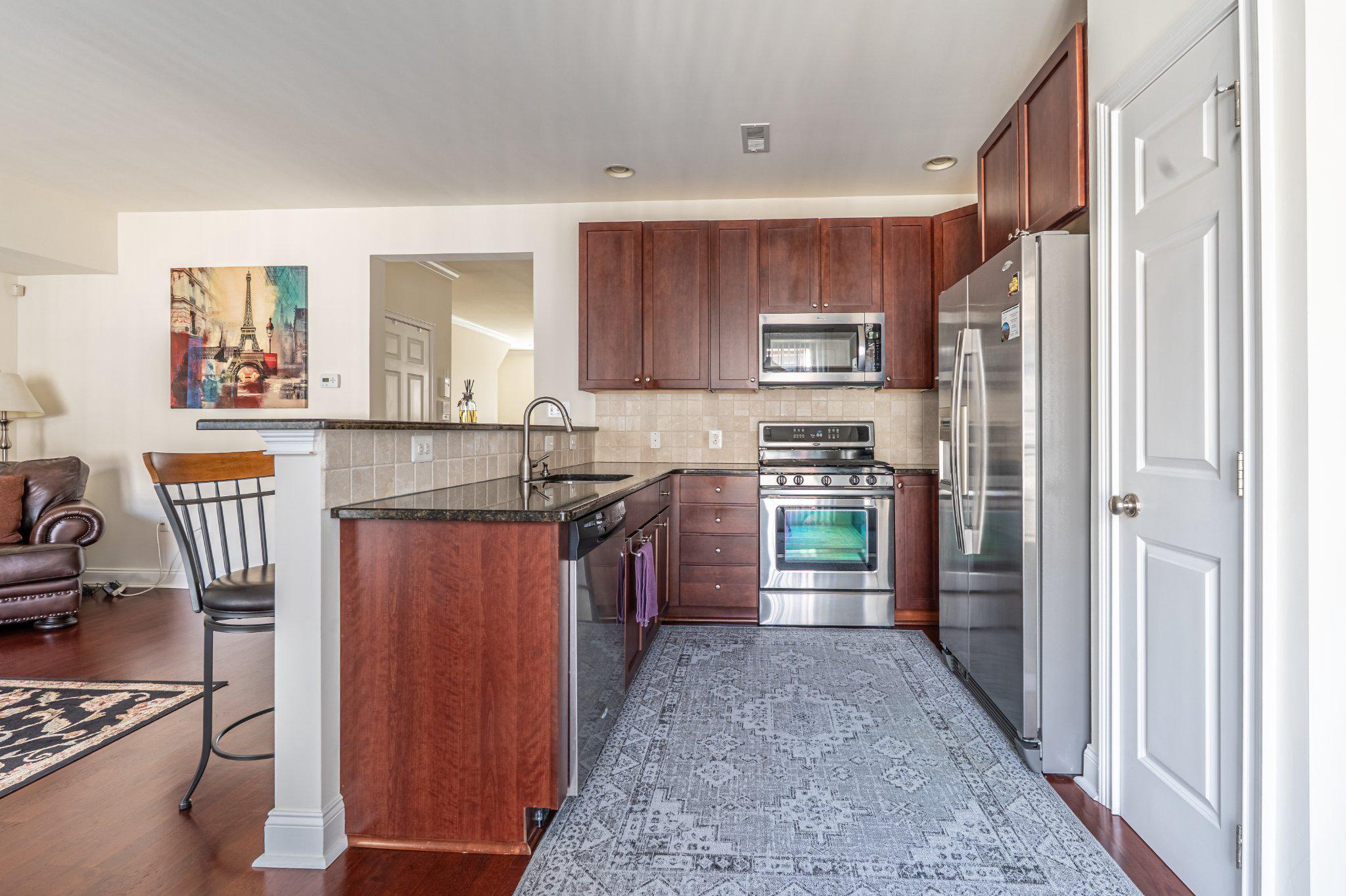 608 CAPTAINS WAY