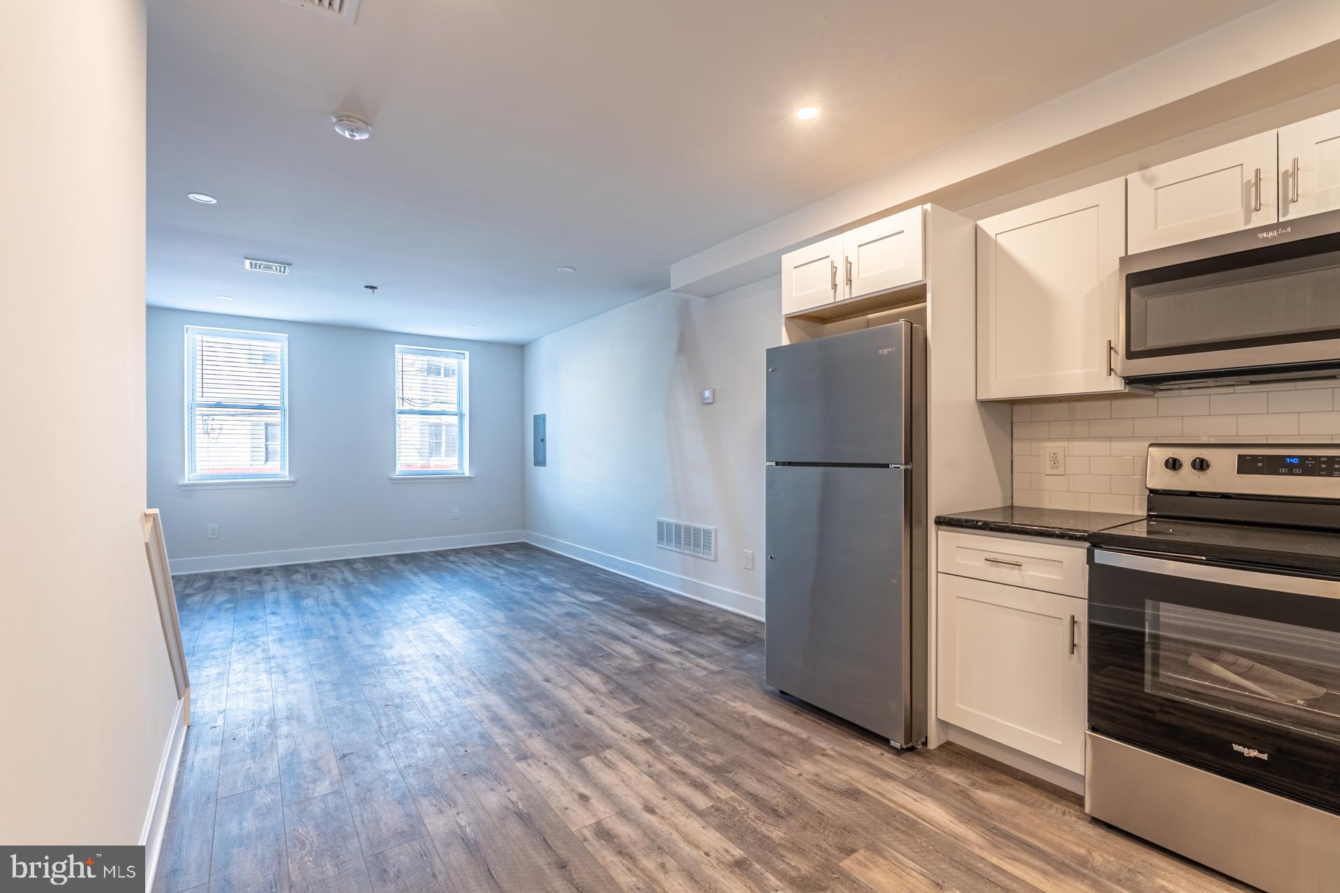 947 S 9TH STREET