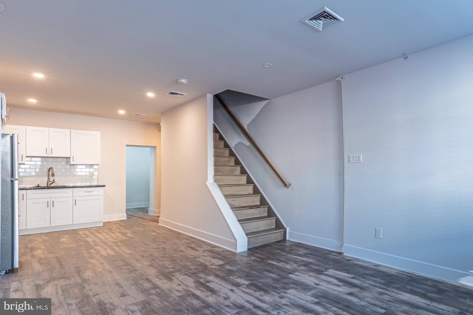 947 S 9TH STREET