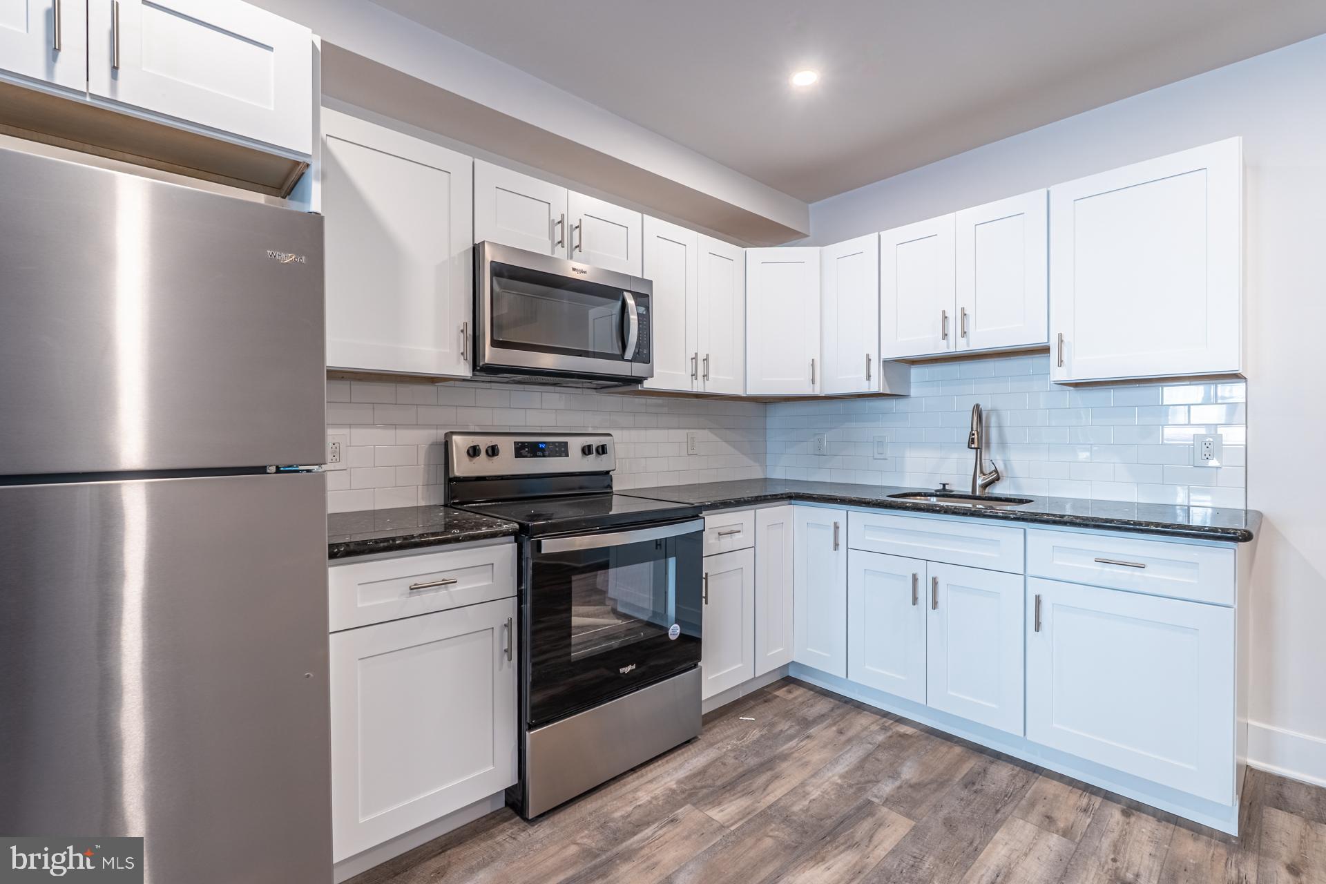 947 S 9TH STREET