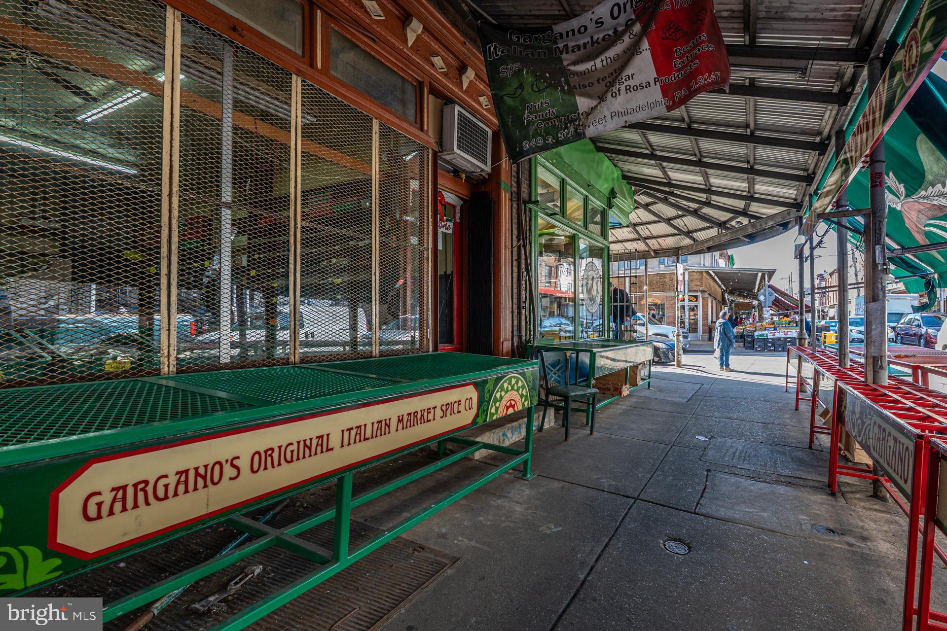 949 S 9TH STREET