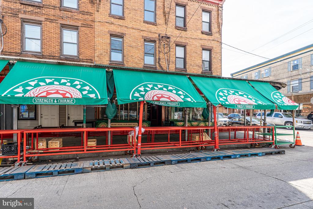 949 S 9TH STREET