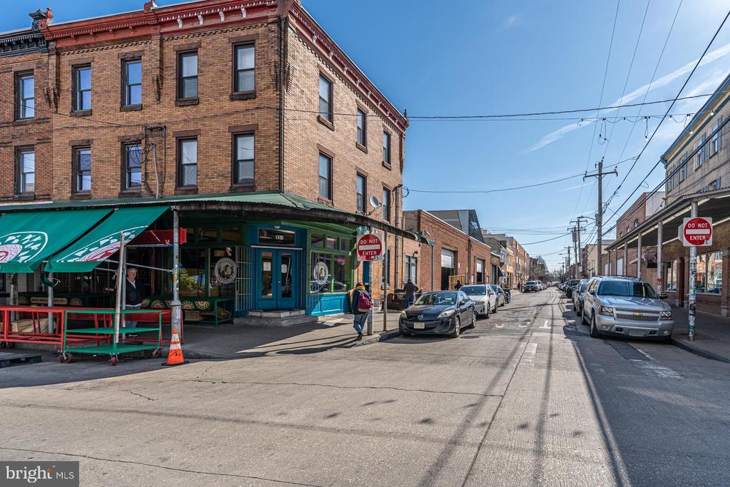 949 S 9TH STREET