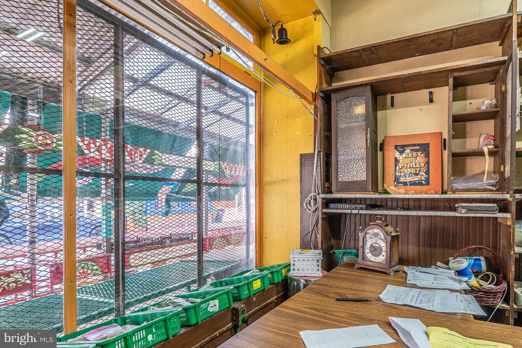 949 S 9TH STREET