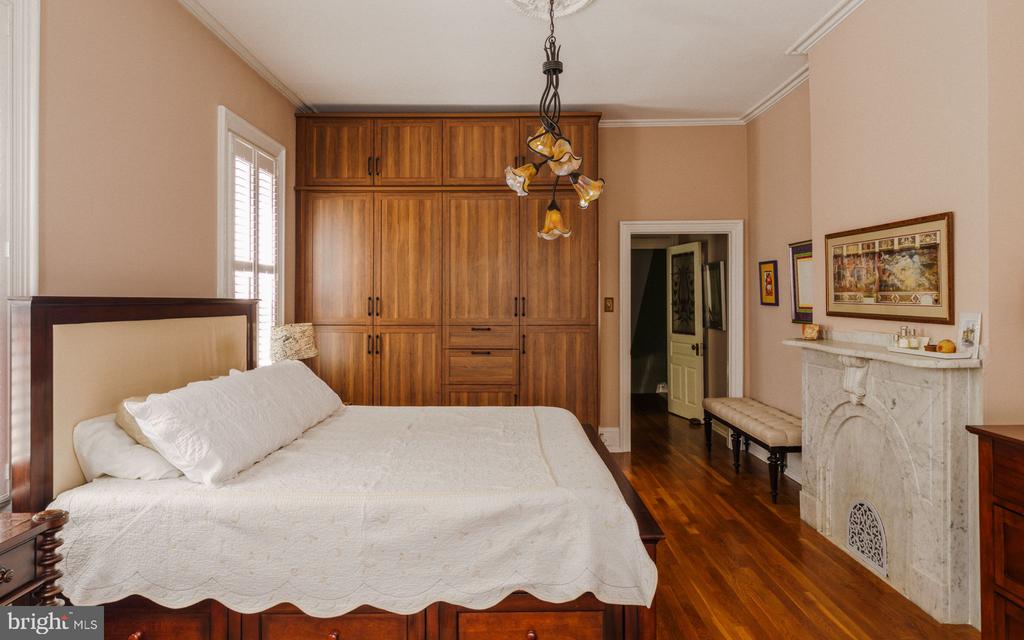 871 N 26TH STREET