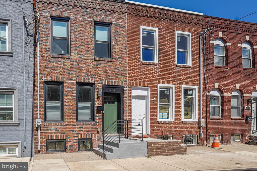 2119 SEARS STREET