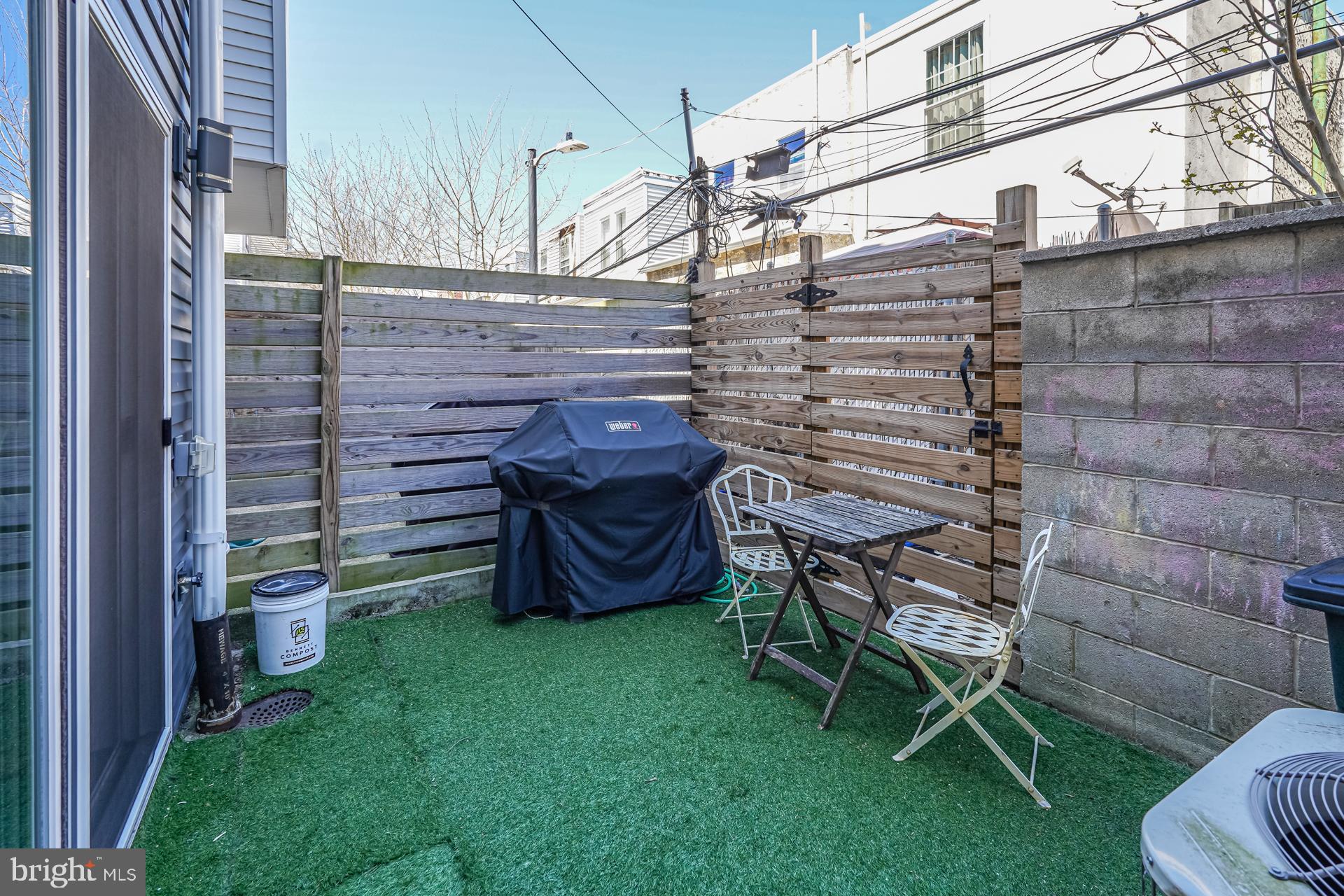 2119 SEARS STREET