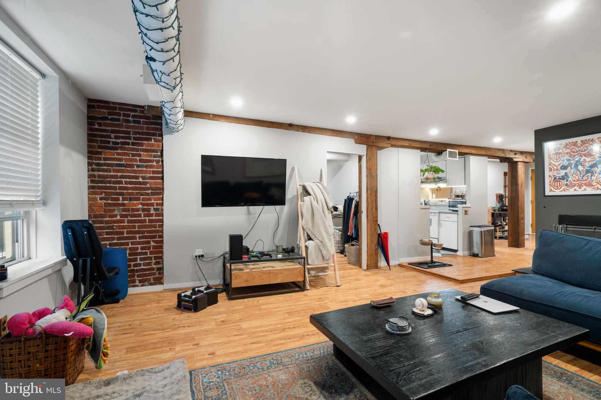 114 NAUDAIN STREET 18 A
