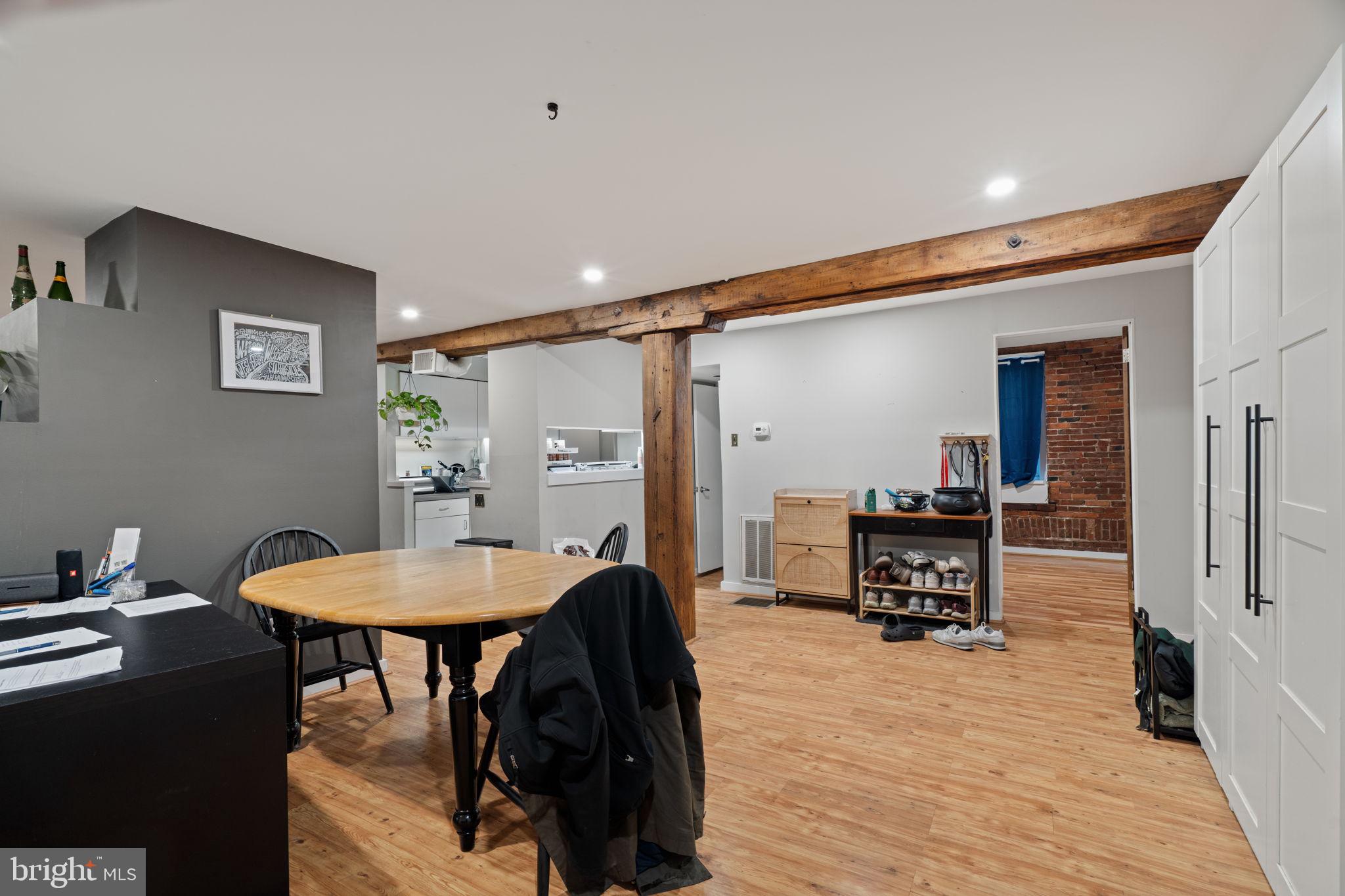 114 NAUDAIN STREET 18 A