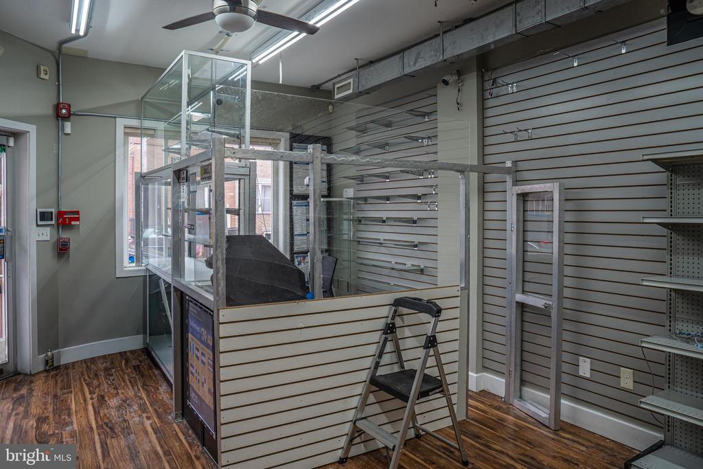 1417 W PORTER STREET
