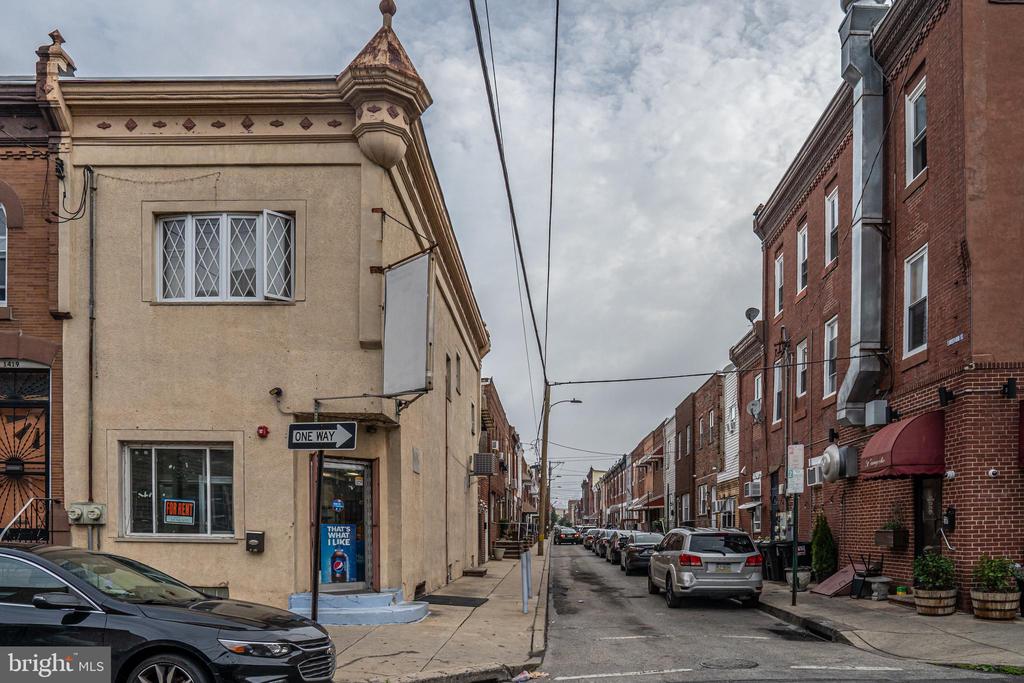 1417 W PORTER STREET