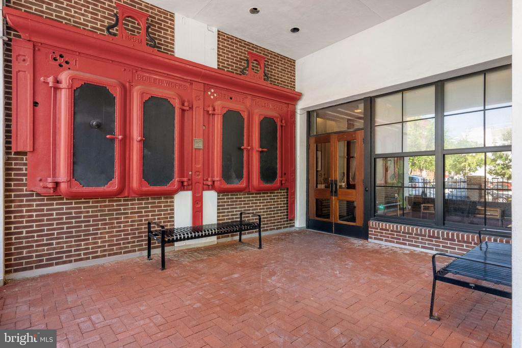 315 NEW STREET 618