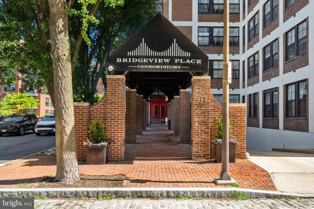 315 NEW STREET 618