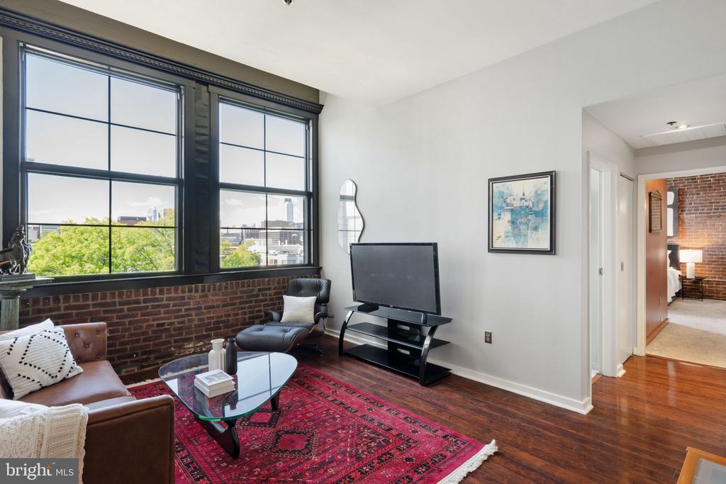 315 NEW STREET 618