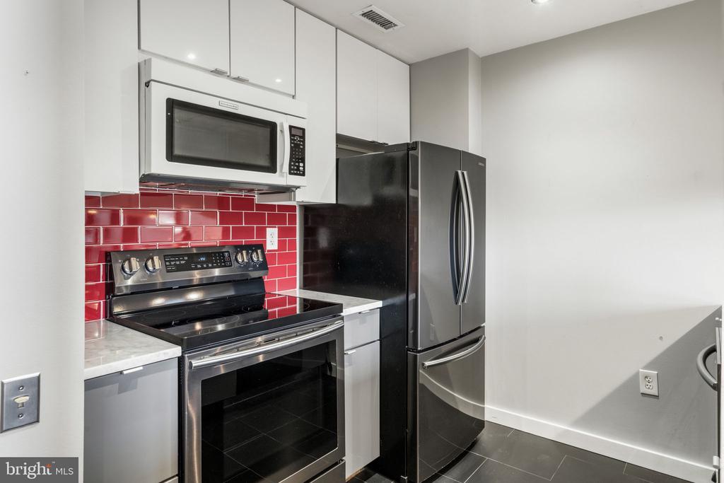 315 NEW STREET 618