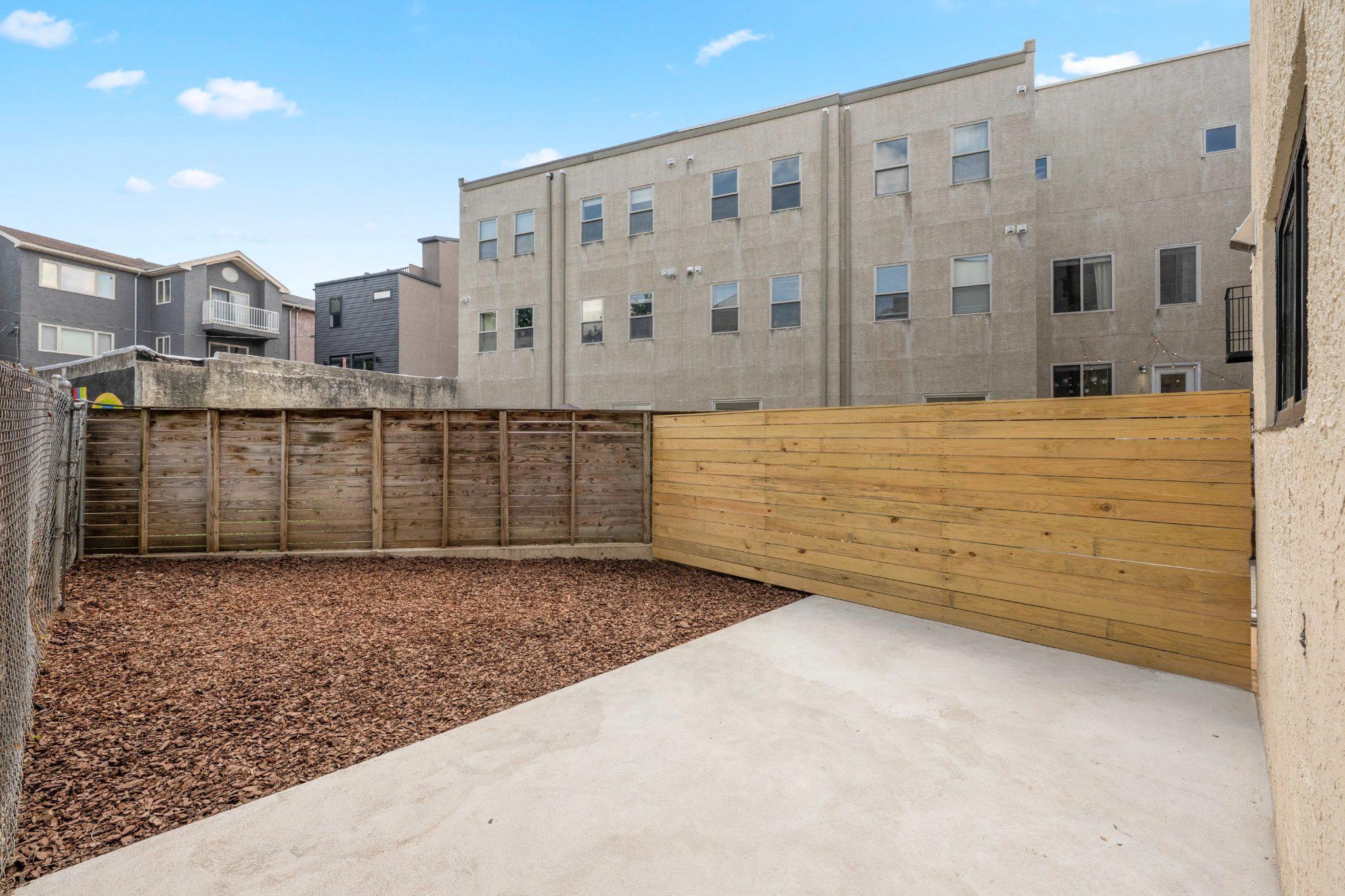 440 POPLAR STREET
