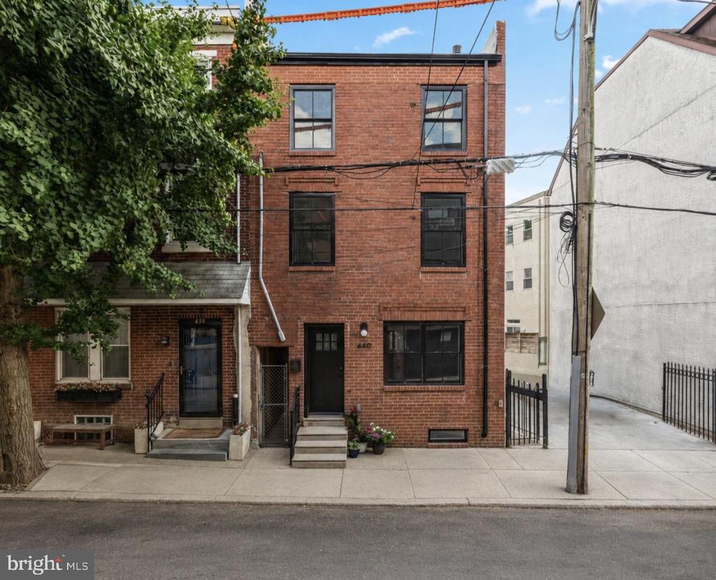 440 POPLAR STREET
