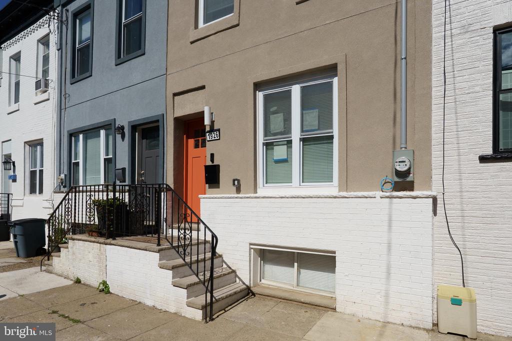 1926 S LAMBERT STREET