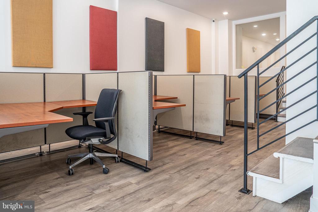 2440 S BROAD STREET FIRST FLOOR