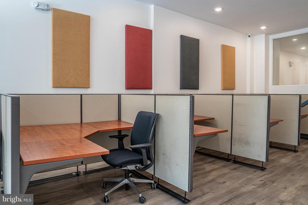 2440 S BROAD STREET FIRST FLOOR