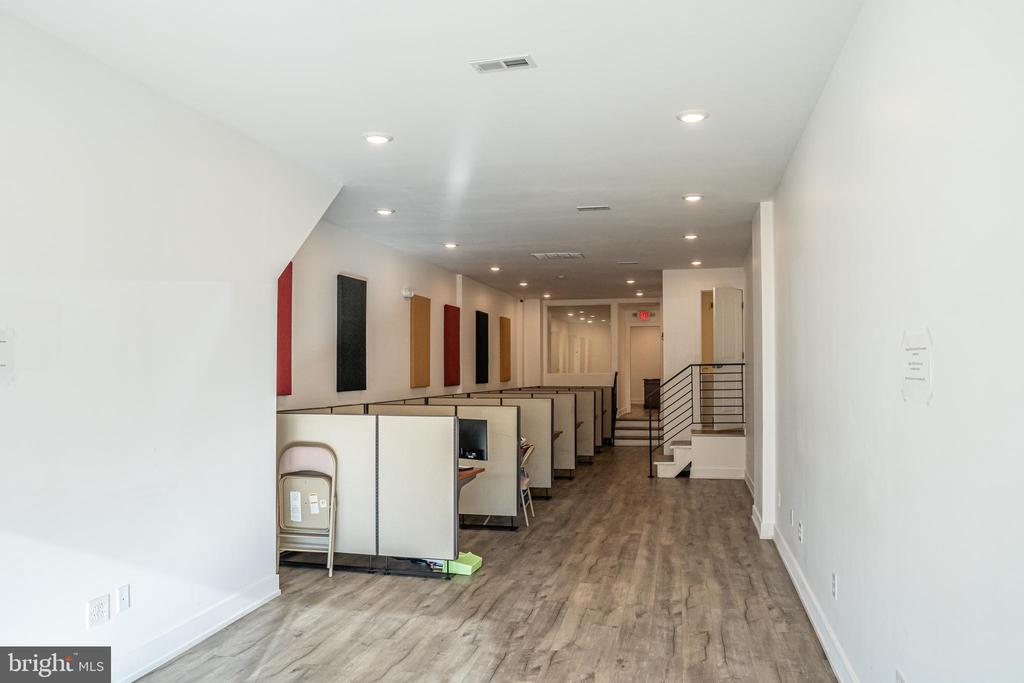 2440 S BROAD STREET FIRST FLOOR