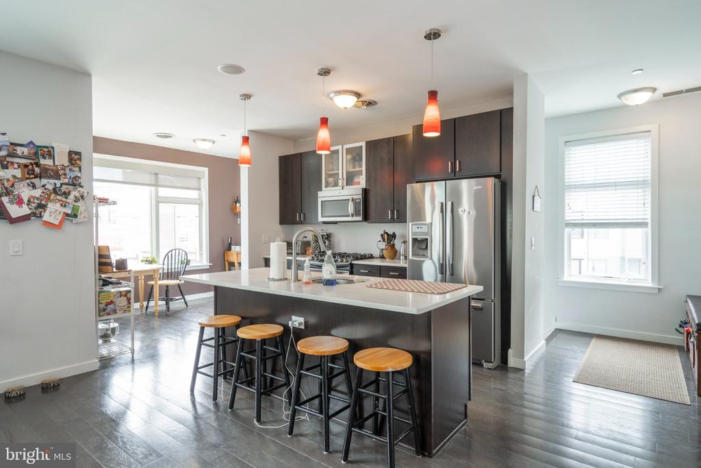 1233 N 3RD STREET Unit: B