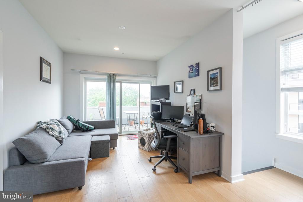 1233 N 3RD STREET Unit: B