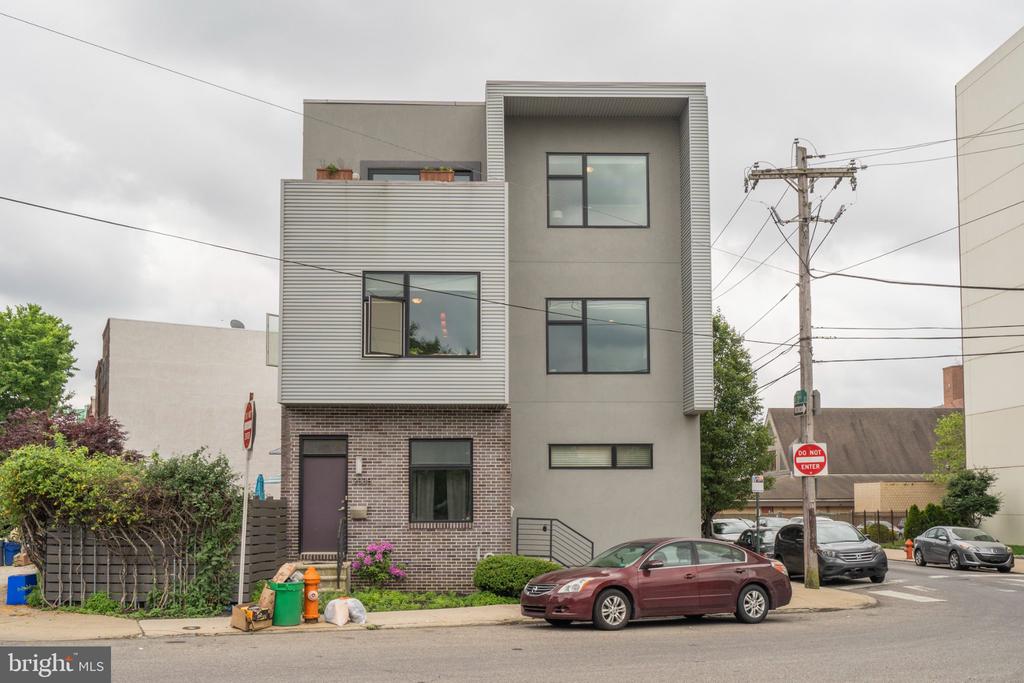1233 N 3RD STREET Unit: B