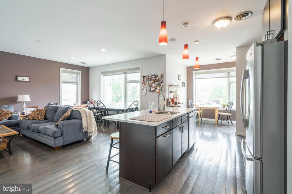 1233 N 3RD STREET Unit: B