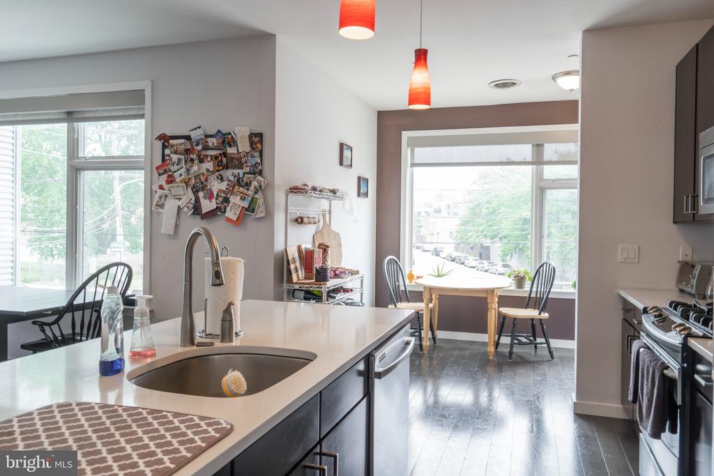 1233 N 3RD STREET Unit: B