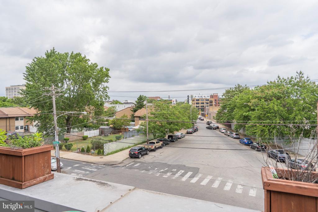 1233 N 3RD STREET Unit: B