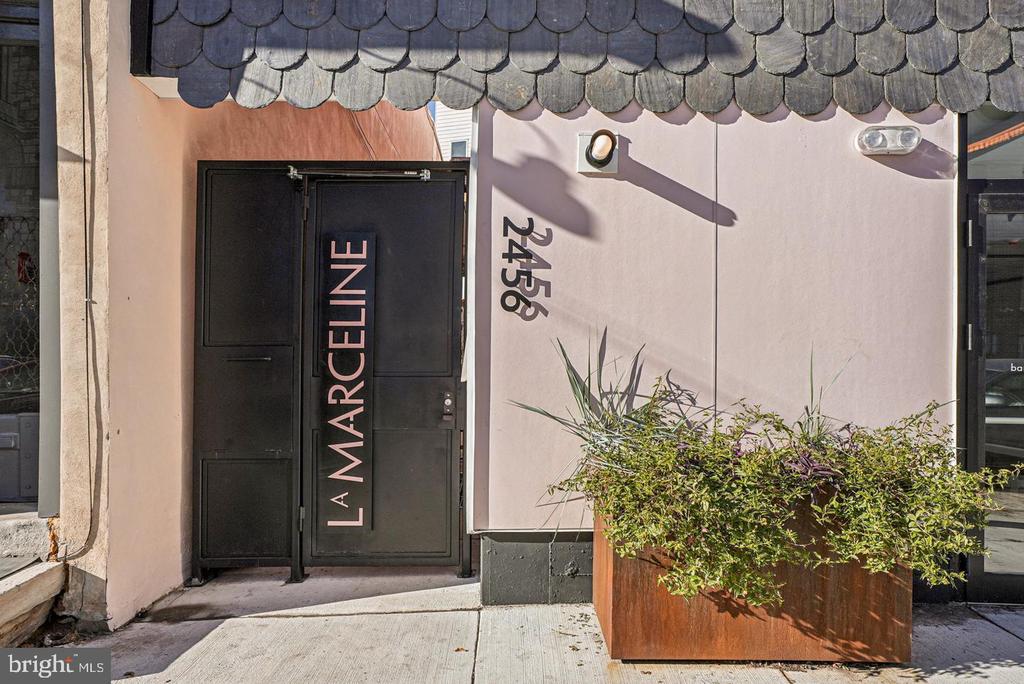 2456 FRANKFORD AVENUE Unit: 9