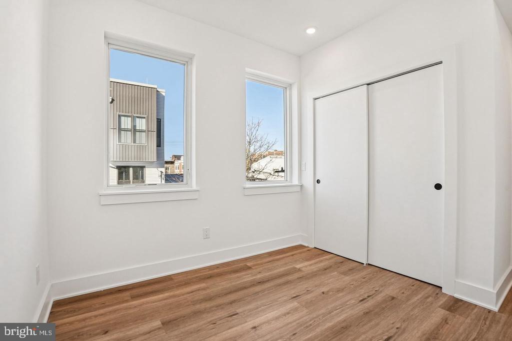2456 FRANKFORD AVENUE Unit: 9