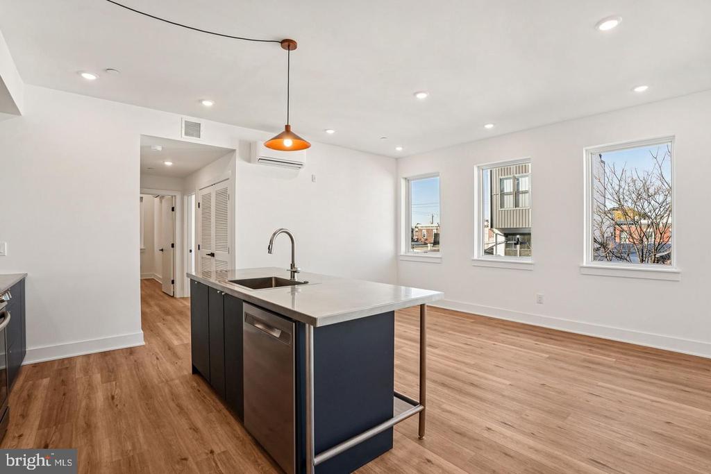 2456 FRANKFORD AVENUE Unit: 9