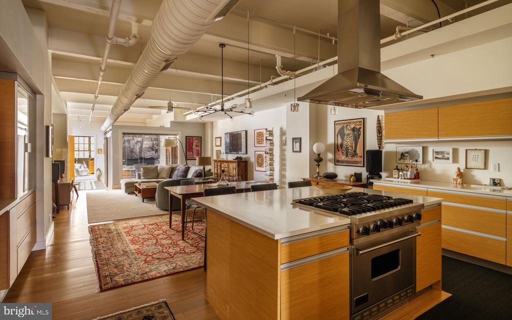 20-22 N 3RD STREET Unit: 401